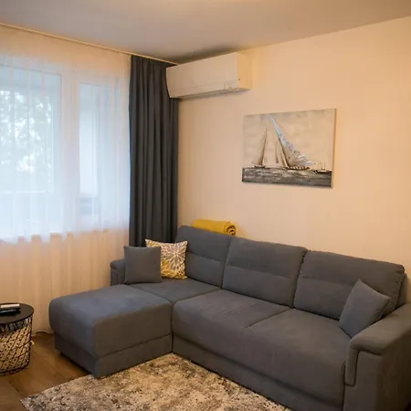 Sea View Apartament *